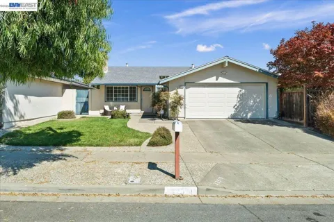32510 Lake Temescal Ln