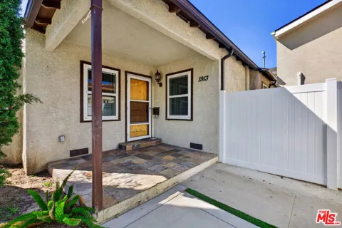 1913 Manning Street