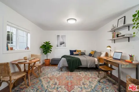 1353 Las Palmas Avenue #1/2