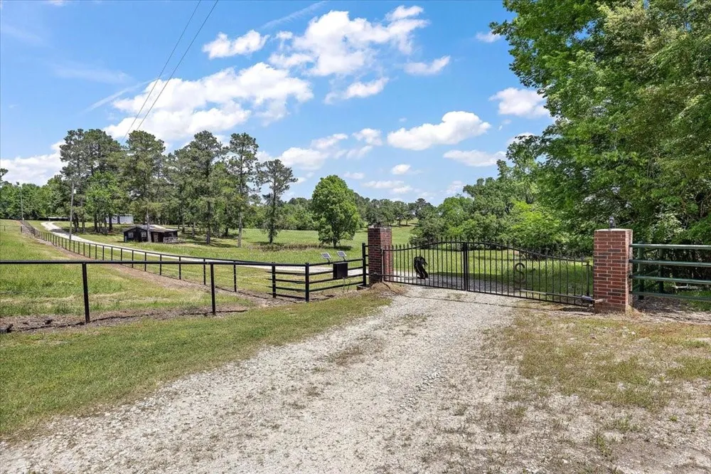 850 Harley Lane Coldspring, TX 77331