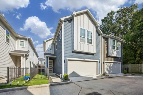 1209 W Tidwell Road