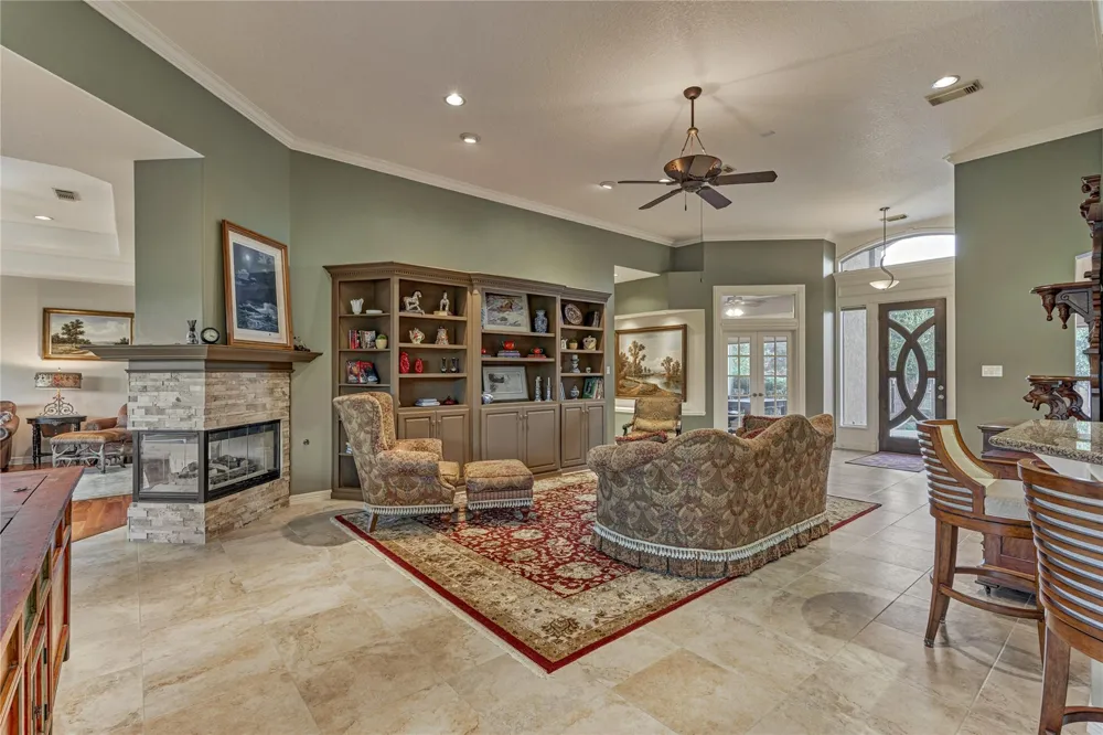 115 Brookgreen Circle Montgomery, TX 77356