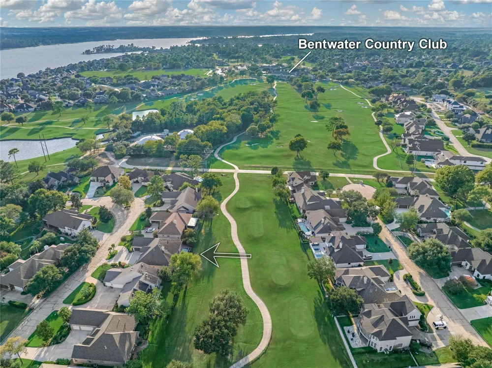 115 Brookgreen Circle Montgomery, TX 77356