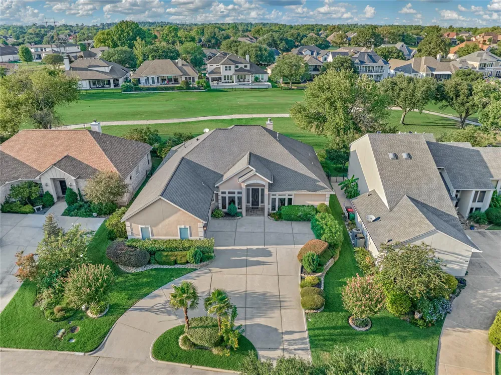115 Brookgreen Circle Montgomery, TX 77356