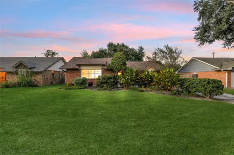 2205 Lazybrook Drive