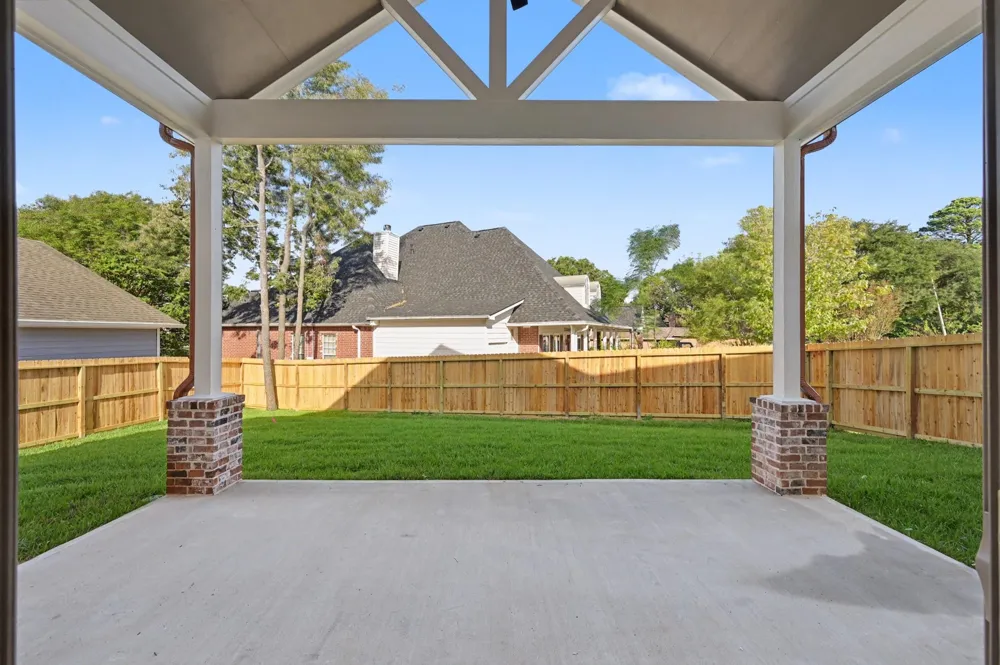 5442 Edgewater Court Willis, TX 77318
