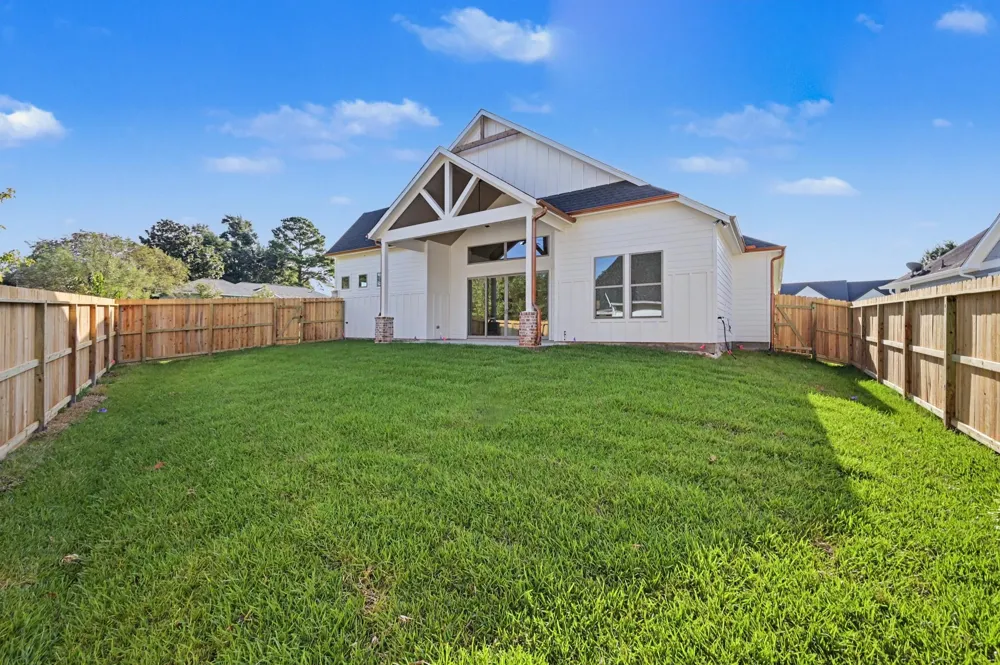 5442 Edgewater Court Willis, TX 77318