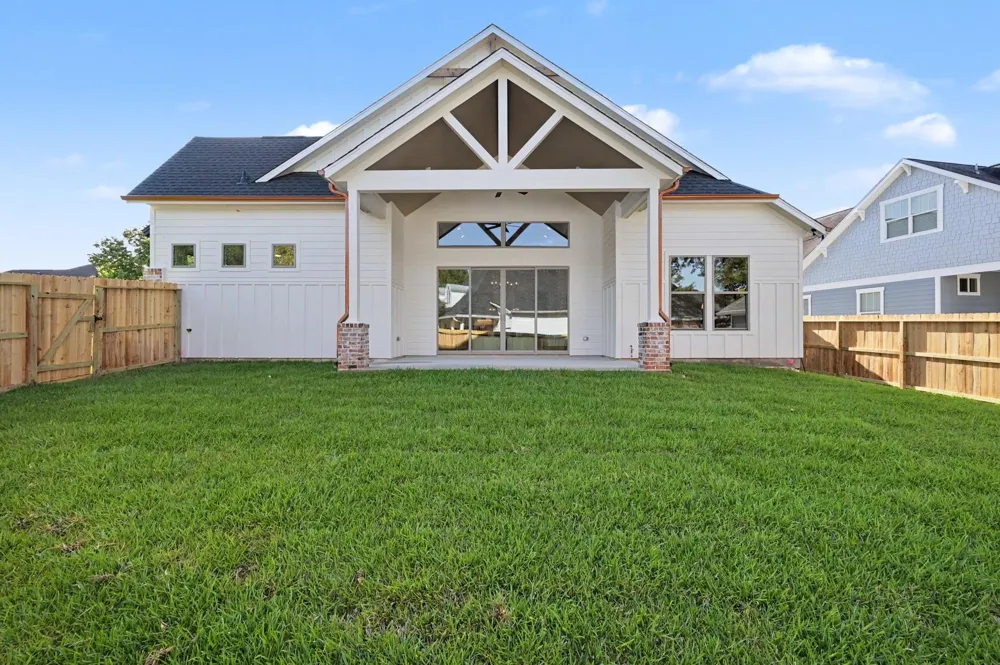 5442 Edgewater Court Willis, TX 77318