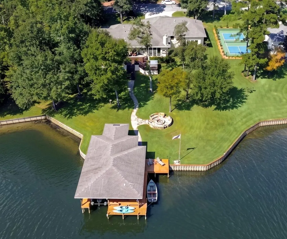 20341 Bay Hill Road Huntsville, TX 77320