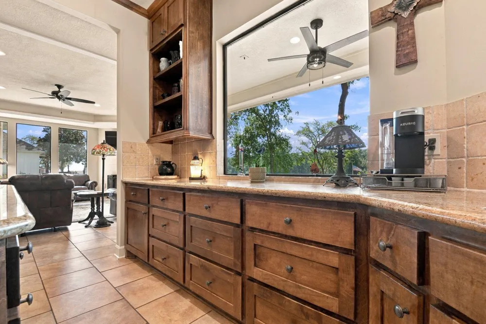 20341 Bay Hill Road Huntsville, TX 77320