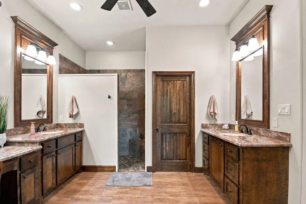 20341 Bay Hill Road Huntsville, TX 77320