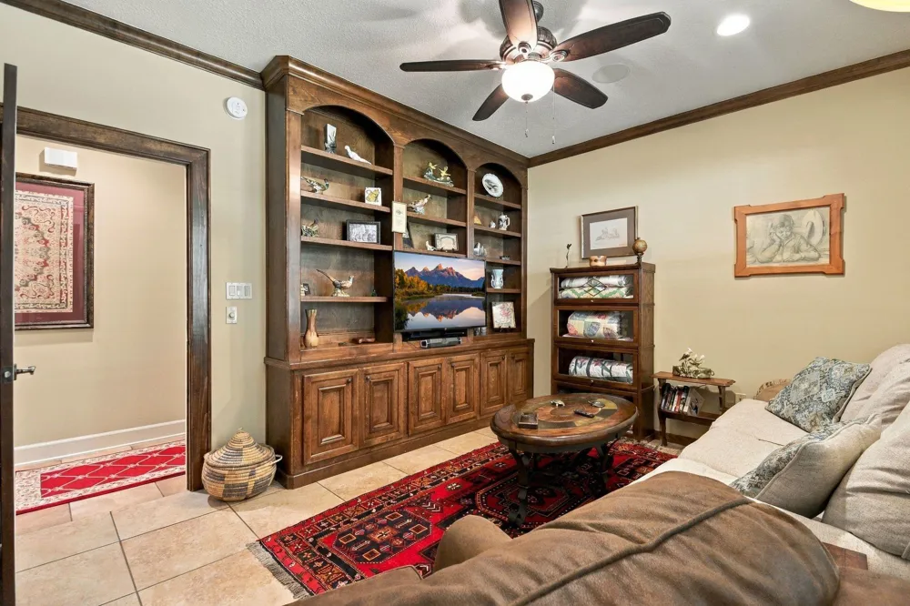 20341 Bay Hill Road Huntsville, TX 77320