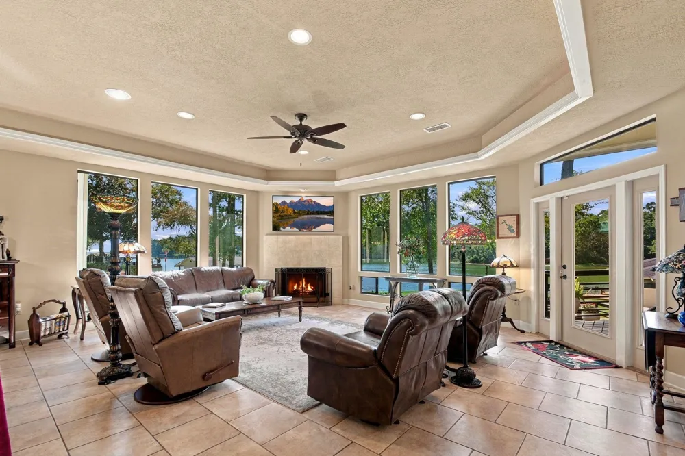 20341 Bay Hill Road Huntsville, TX 77320