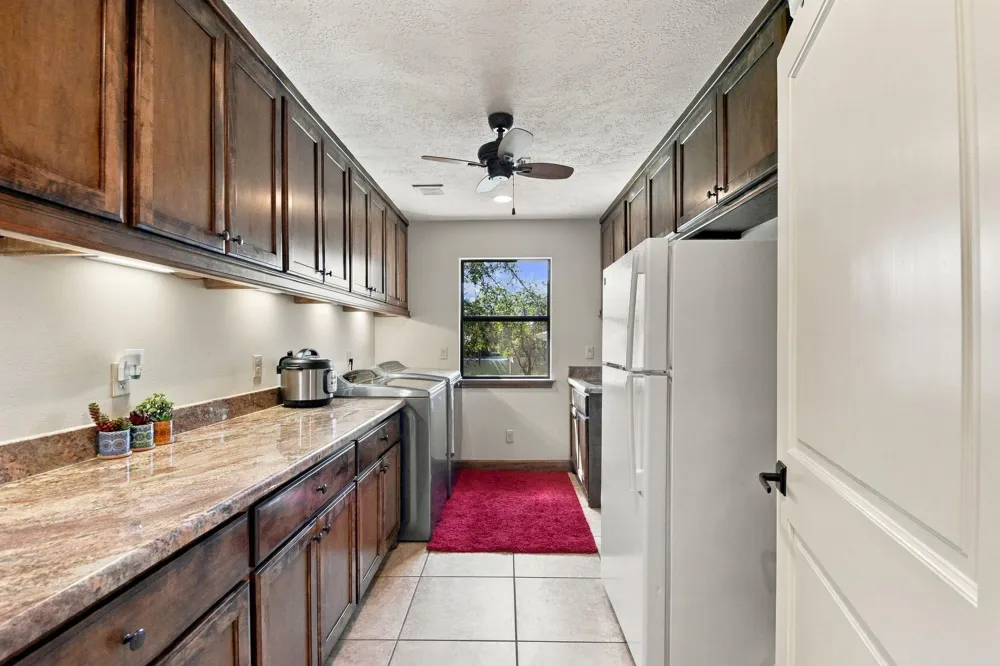20341 Bay Hill Road Huntsville, TX 77320