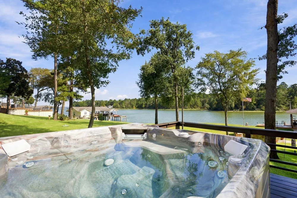 20341 Bay Hill Road Huntsville, TX 77320