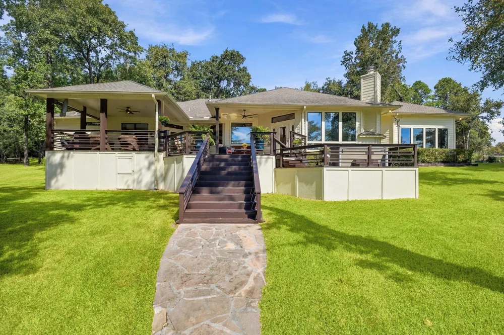 20341 Bay Hill Road Huntsville, TX 77320