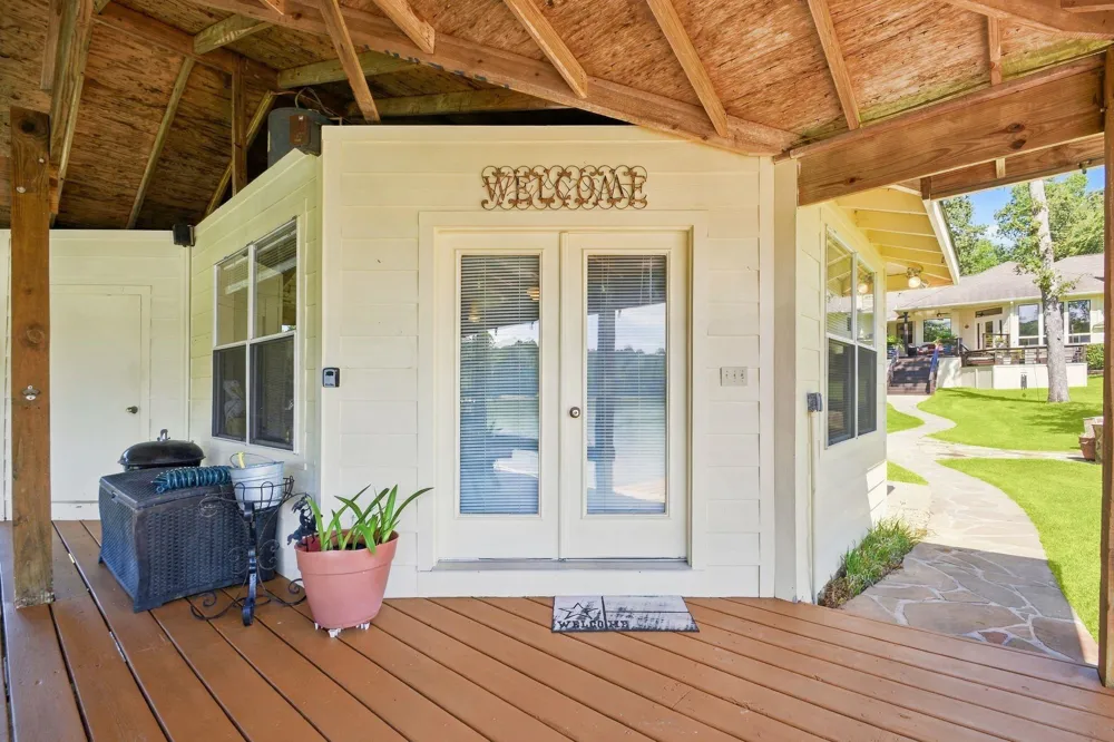 20341 Bay Hill Road Huntsville, TX 77320
