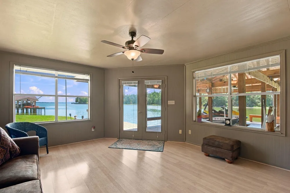 20341 Bay Hill Road Huntsville, TX 77320