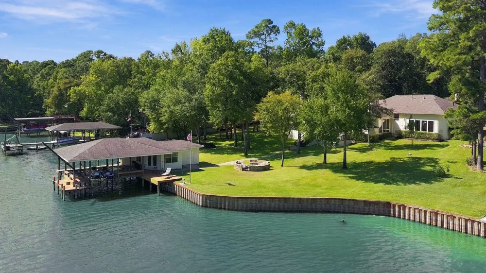 20341 Bay Hill Road Huntsville, TX 77320