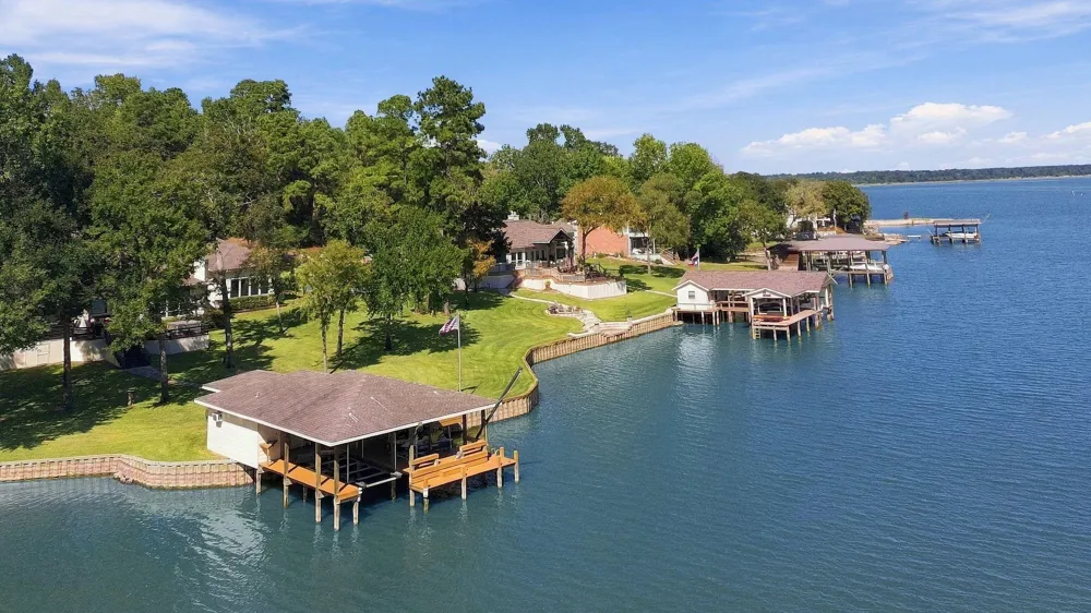 20341 Bay Hill Road Huntsville, TX 77320