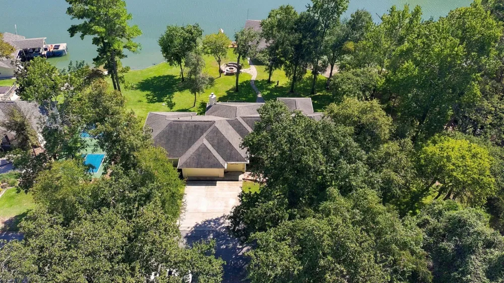 20341 Bay Hill Road Huntsville, TX 77320