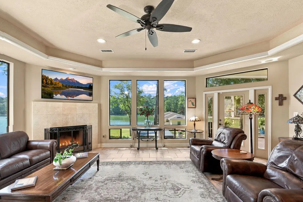 20341 Bay Hill Road Huntsville, TX 77320