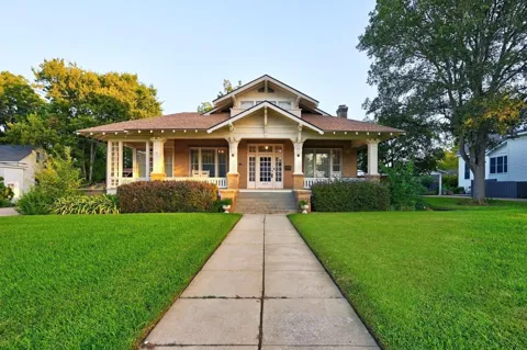 405 College Avenue