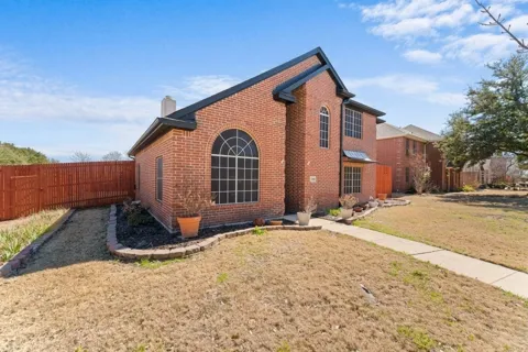 7022 Cottonwood Circle