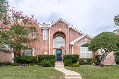 838 Heritage Parkway S