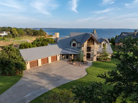 8795 Lake View Drive