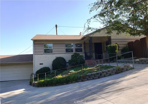 22436 Avenue San Luis
