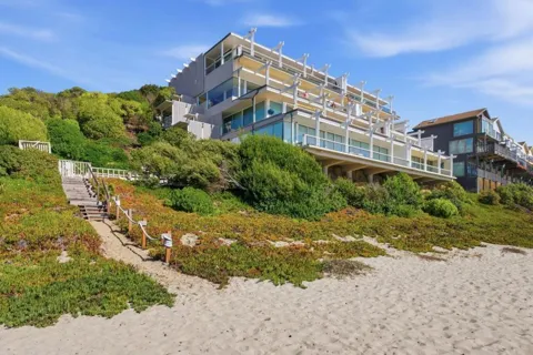 300 Oceanview Drive #302