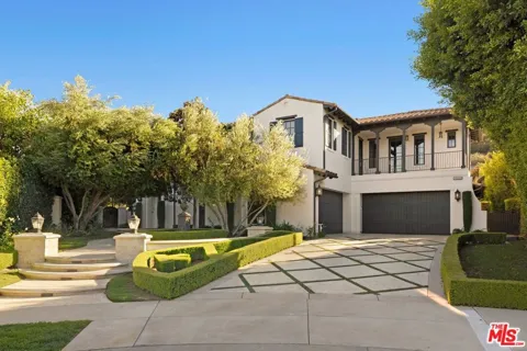 25590 Prado De Amarillo