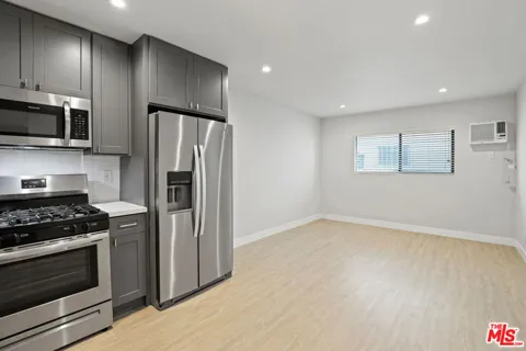 3314 S MENTONE AVENUE #4