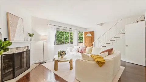 432 S Oak Knoll Avenue #4