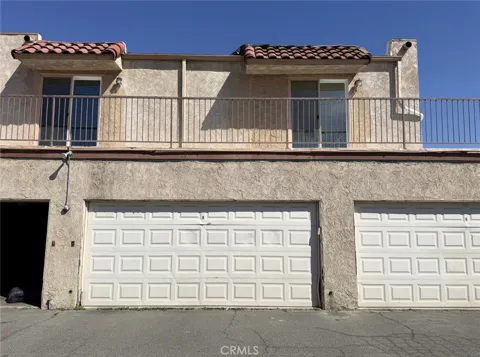 2493 W Acacia Avenue