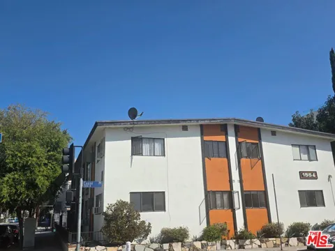 6610 Selma Avenue #4