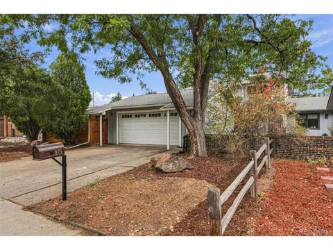 975 Roxwood Lane #1