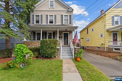 31 Wanamaker Avenue 1
