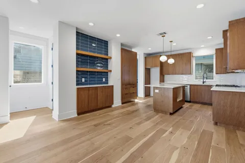 2921 Lyons Road #1