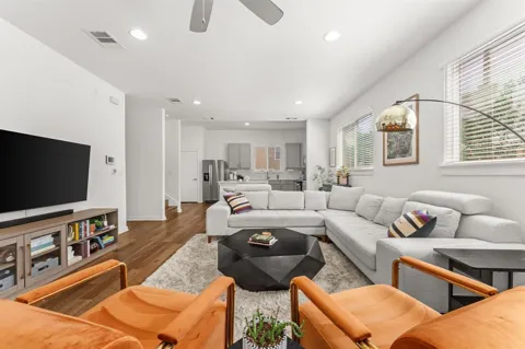 6800 Menchaca Road #37