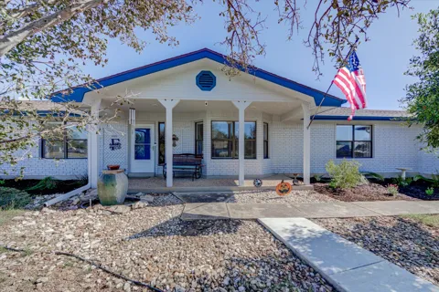 200 Harbor Cir Circle