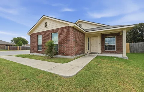 1600 Wedgewood Trail