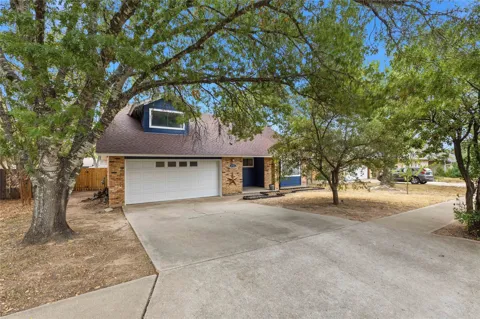 6103 Smith Oak Trail