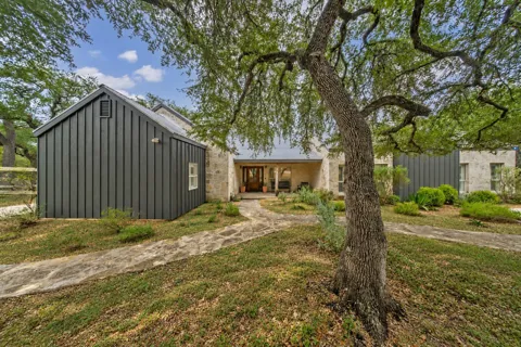 188 Broken Lance Drive