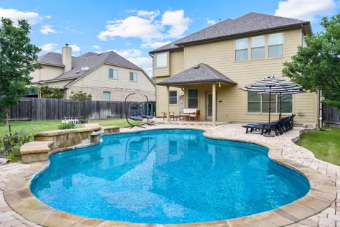 3709 Glastonbury Trail