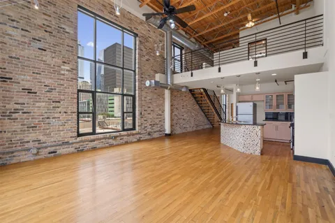 411 Brazos Street #312