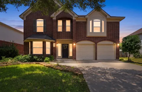 2605 Oakwood Glen Drive