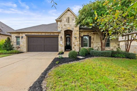 214 Tavish Trail
