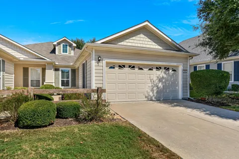 215 Bonham Loop